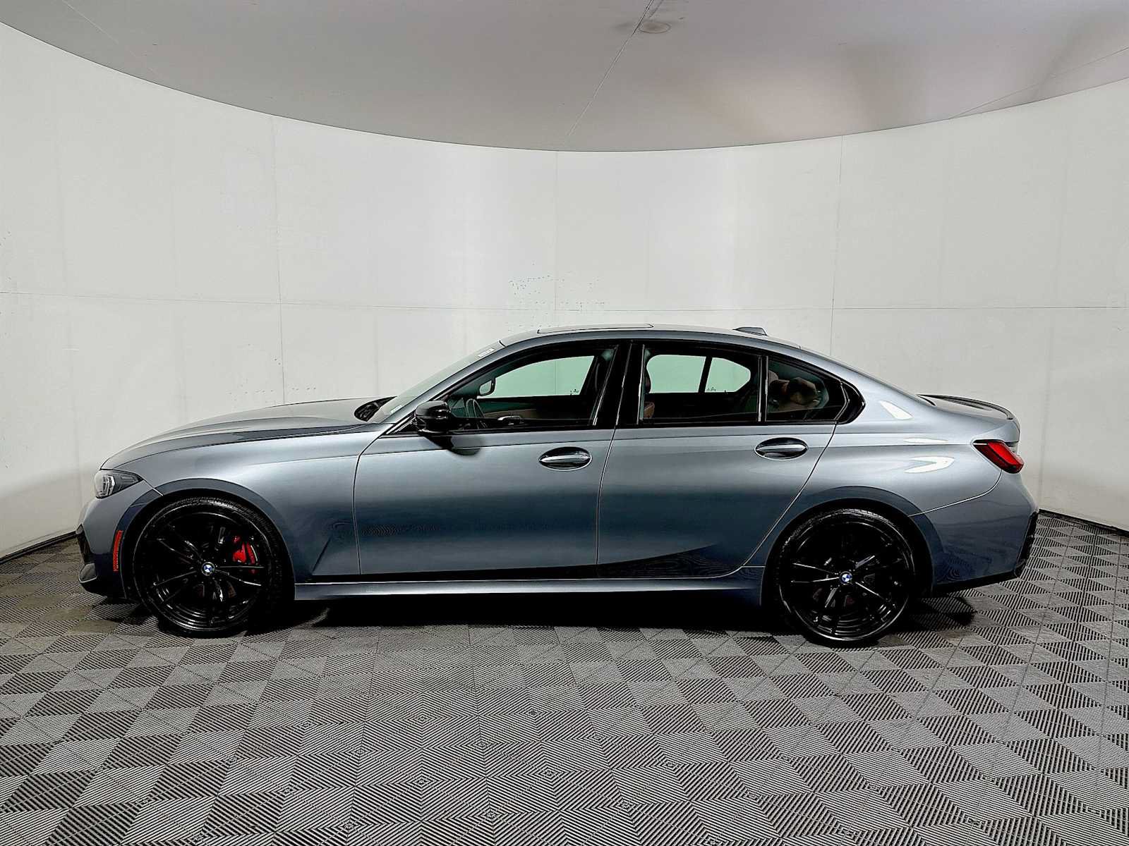 Certified 2023 BMW 330i xDrive Sedan w/ M Sport Package AWD/4WD image 4