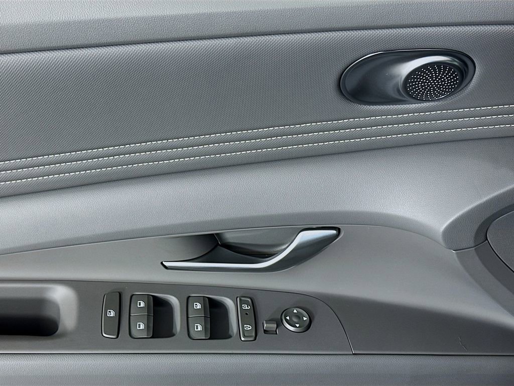 New 2026 Hyundai Elantra Sport image 18