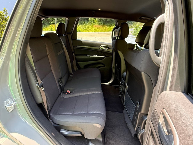 Used 2021 Jeep Grand Cherokee Freedom Edition AWD/4WD image 18