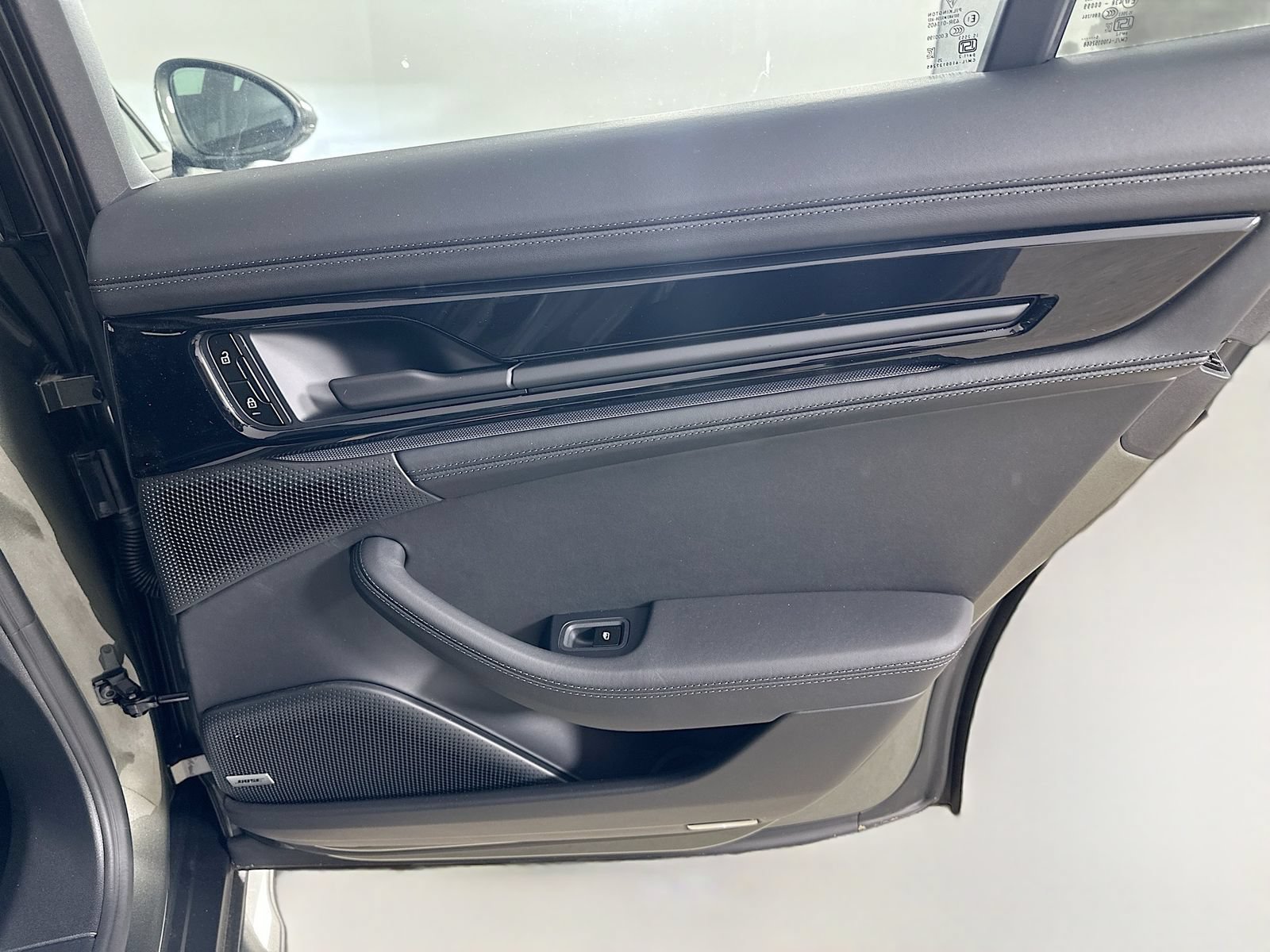 New 2026 Porsche Panamera 4 AWD/4WD image 40