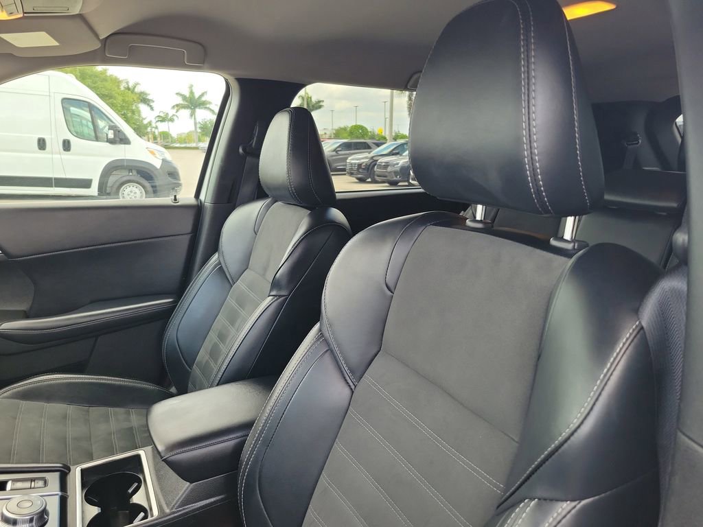 Used 2024 Mitsubishi Outlander SE AWD/4WD image 22