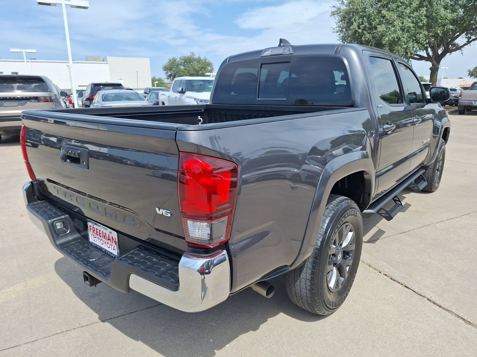 Used 2023 Toyota Tacoma SR5 RWD image 6
