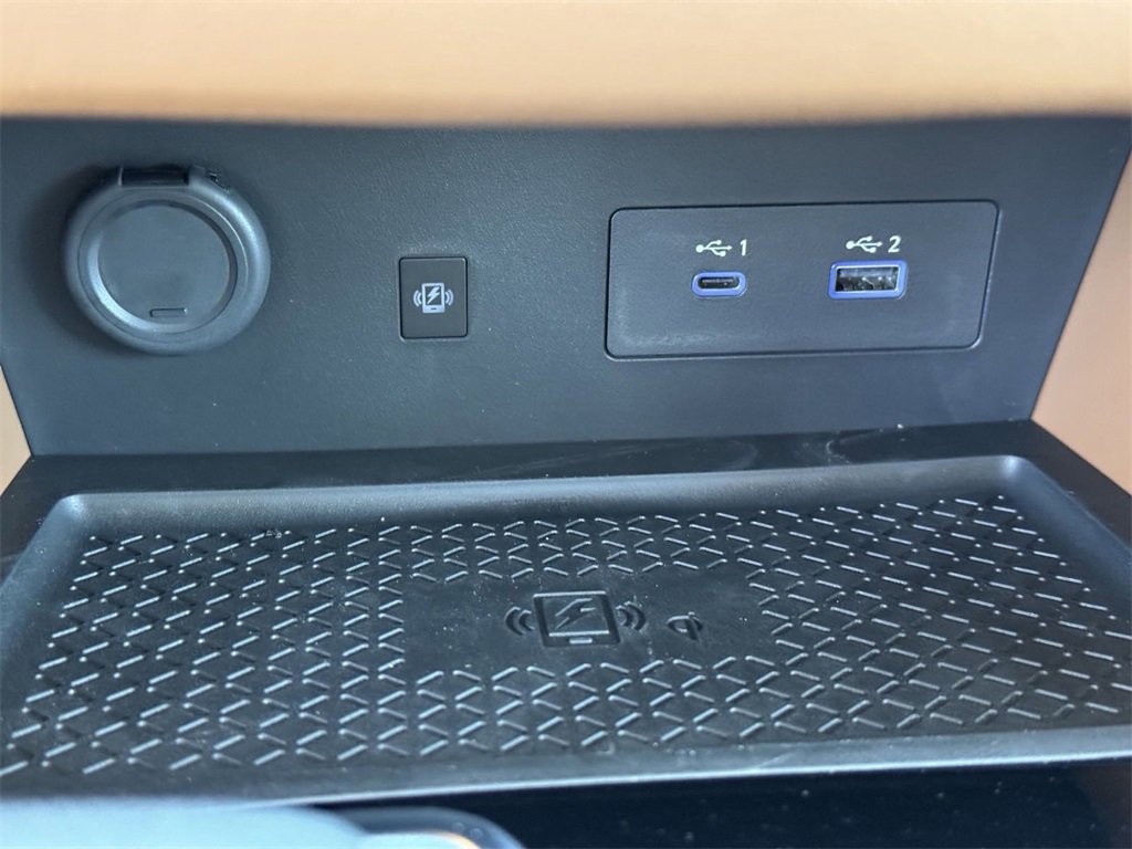 New 2025 Nissan Pathfinder Platinum w/ Cargo Package image 23