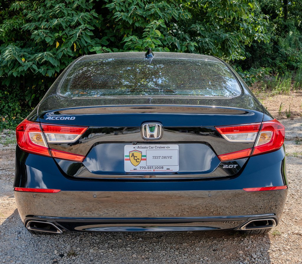 Used 2018 Honda Accord Touring image 4