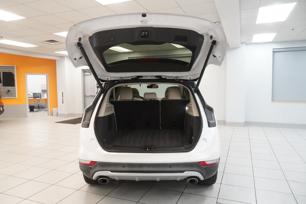 Used 2019 Lincoln MKC Reserve w/ MKC Climate Package AWD/4WD image 10