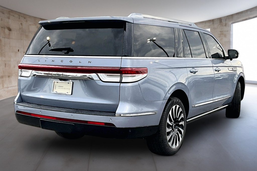 Used 2024 Lincoln Navigator L Black Label AWD/4WD image 2