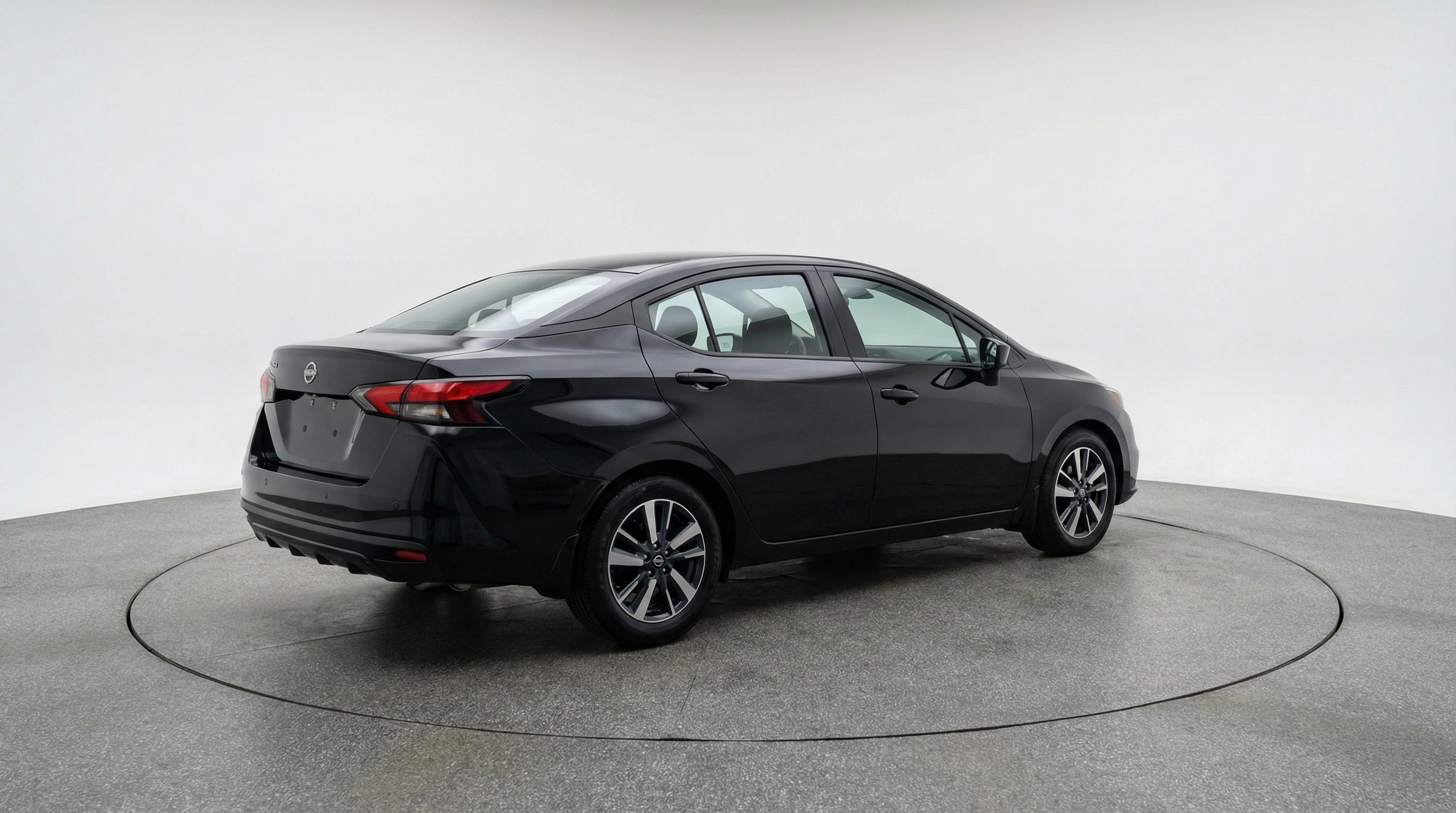 Used 2025 Nissan Versa SV FWD image 9