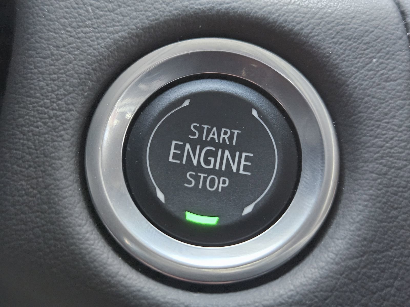 Certified 2024 Chevrolet Tahoe Z71 w/ Luxury Package image 24