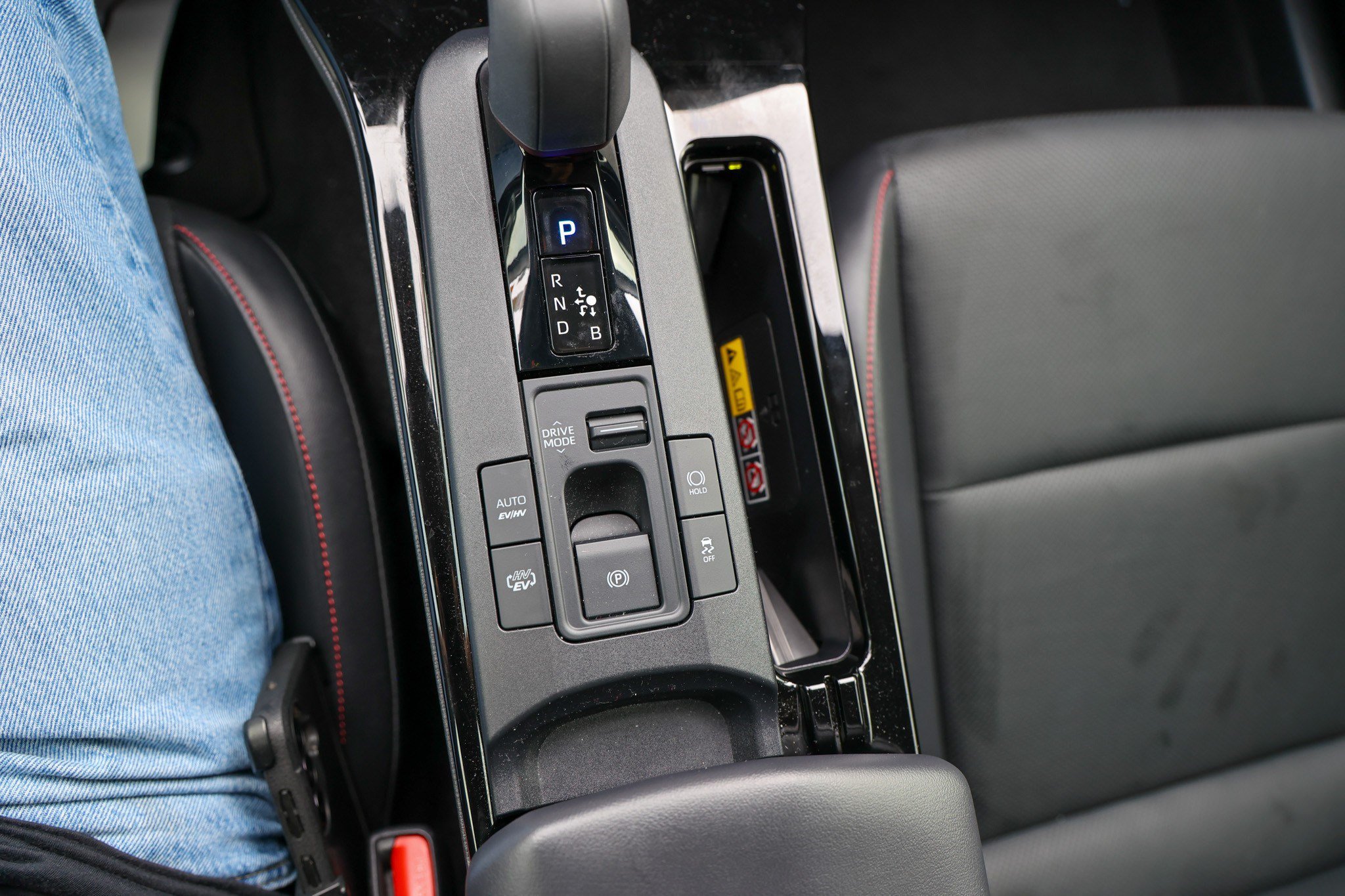Certified 2026 Toyota Prius Plug-In Hybrid FWD image 26