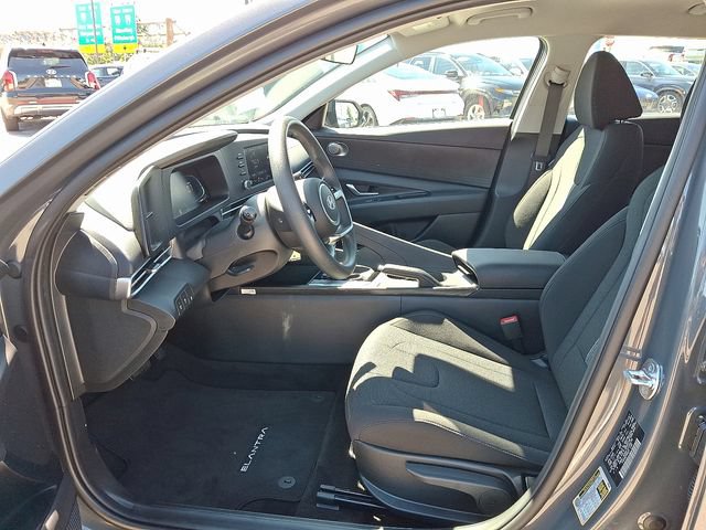 Certified 2026 Hyundai Elantra SE FWD image 13