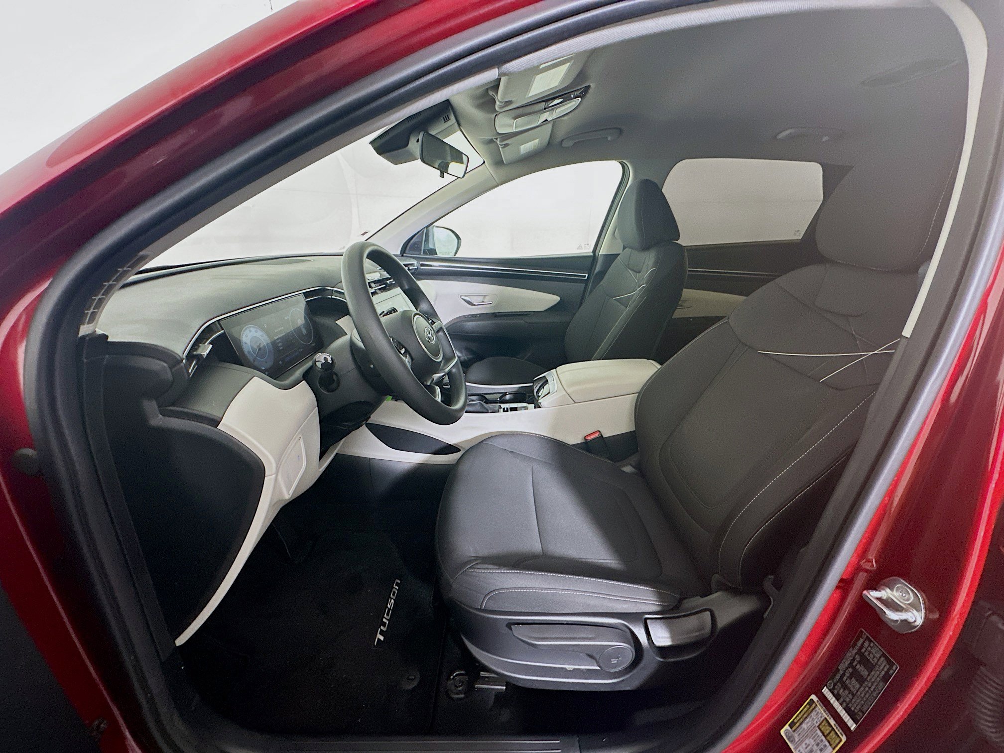 Used 2024 Hyundai Tucson SE image 13