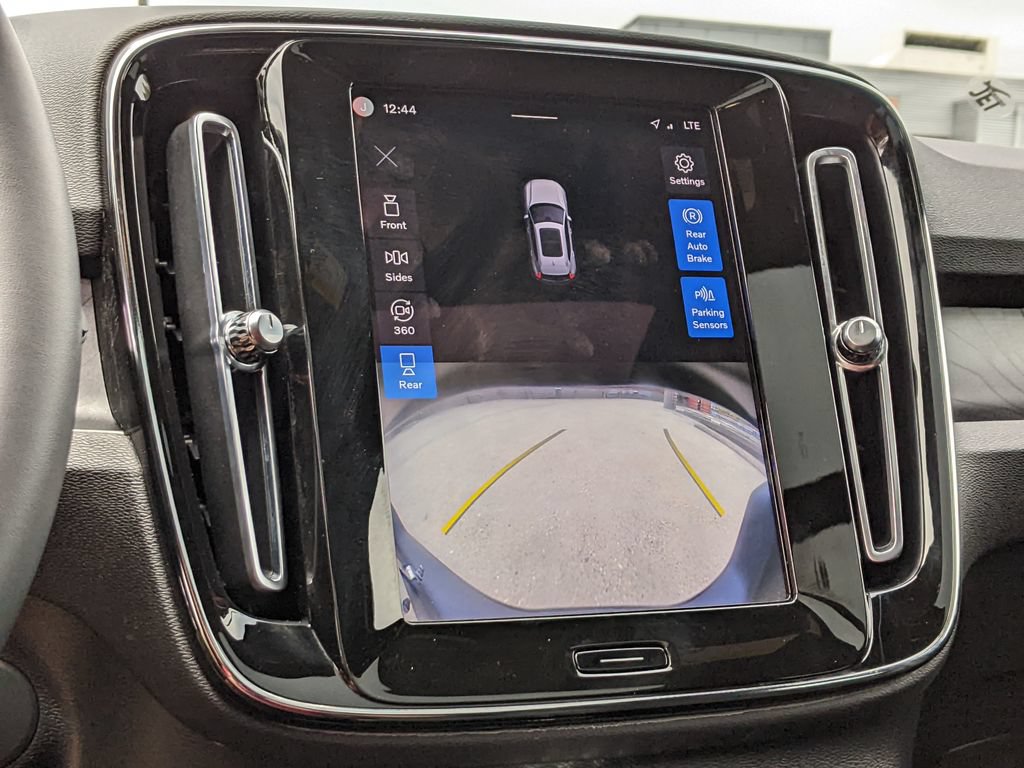 Certified 2023 Volvo XC40 Recharge Plus w/ Protection Package Premier AWD/4WD image 17