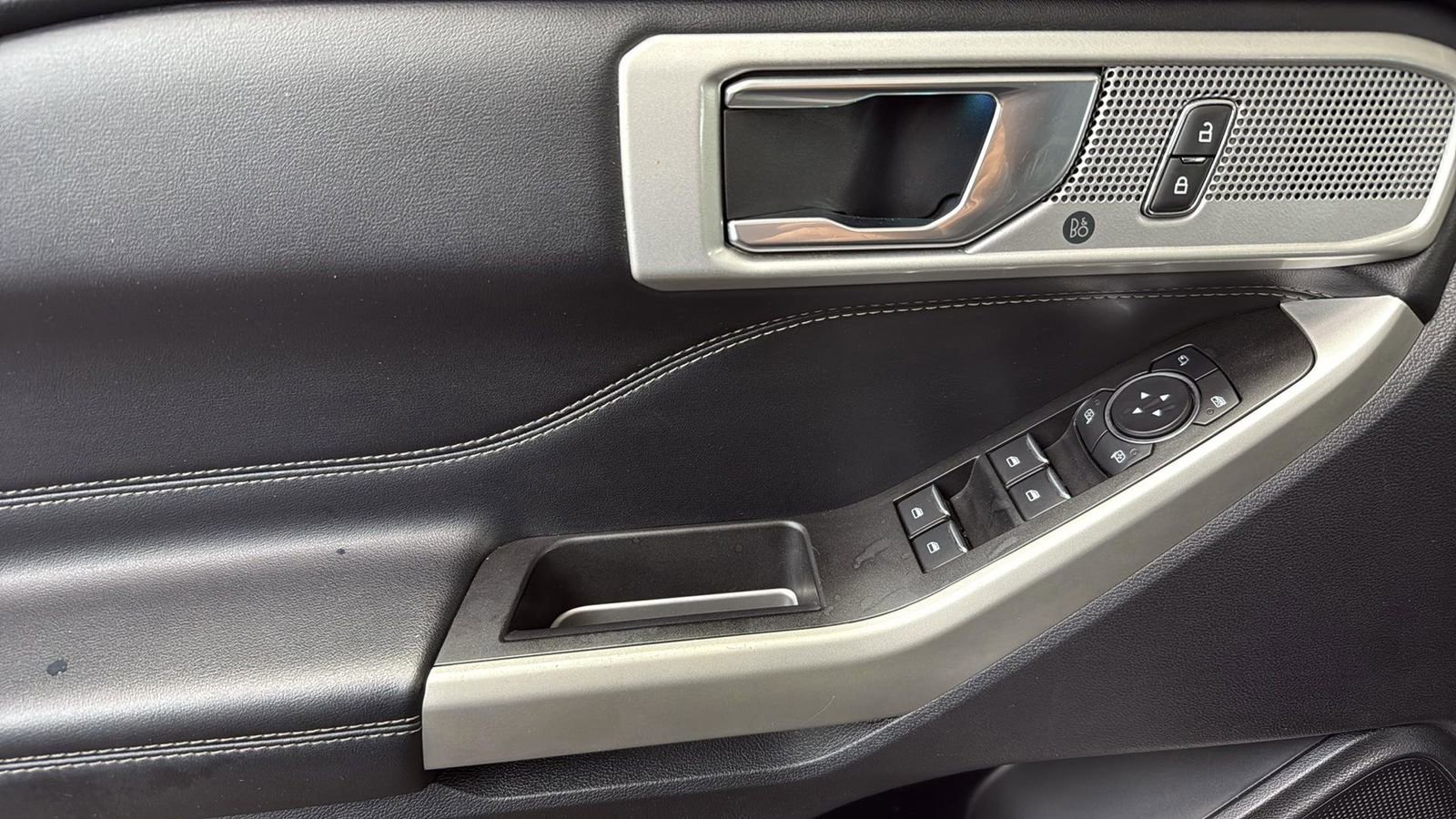 Certified 2022 Ford Explorer Limited image 12