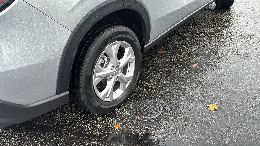 Certified 2025 Honda HR-V LX image 8