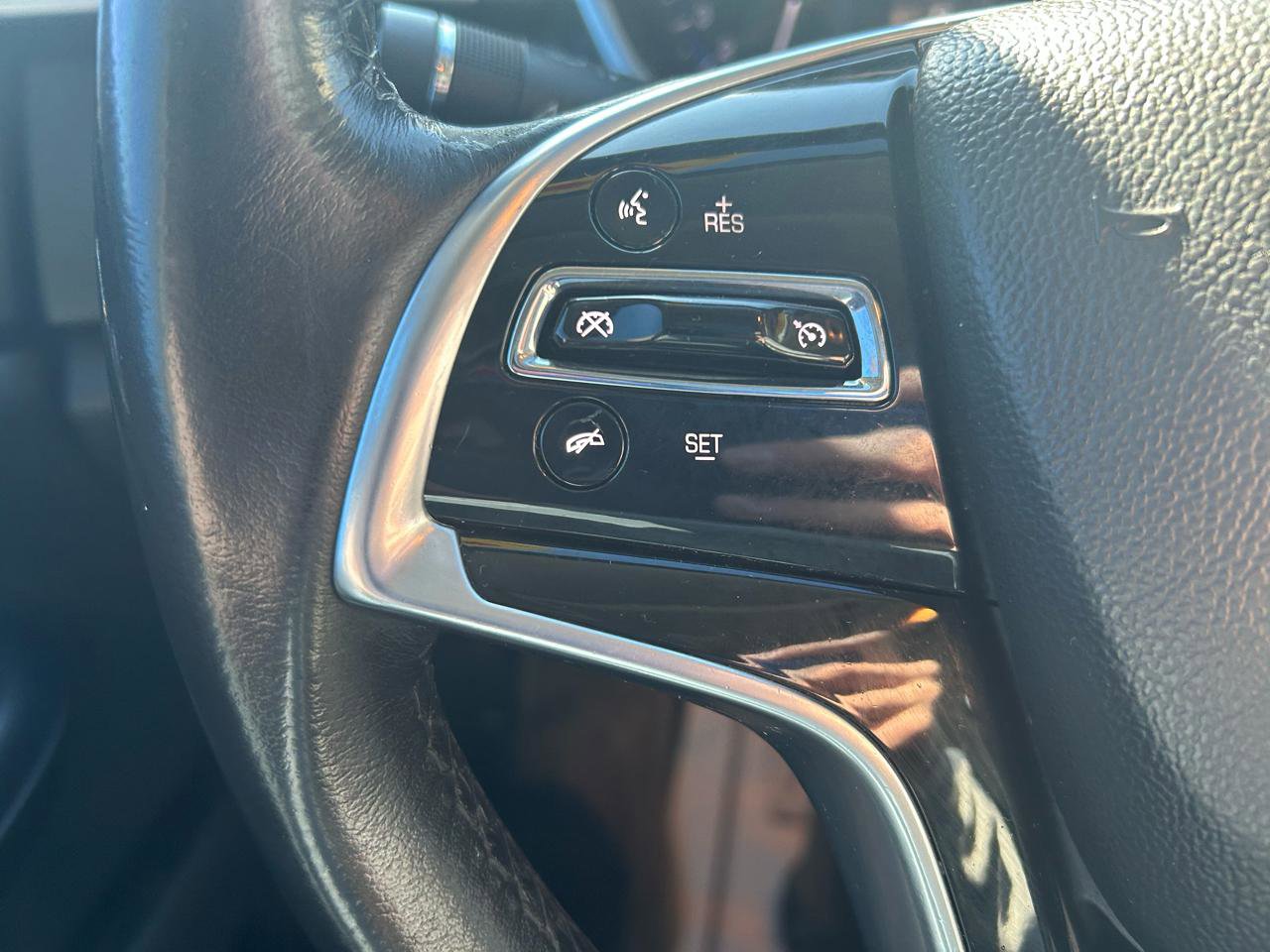 Used 2014 Cadillac SRX FWD image 19