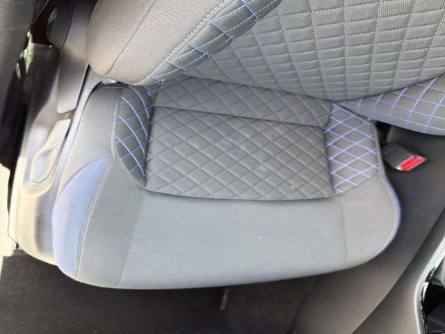 Used 2021 Toyota C-HR XLE image 15