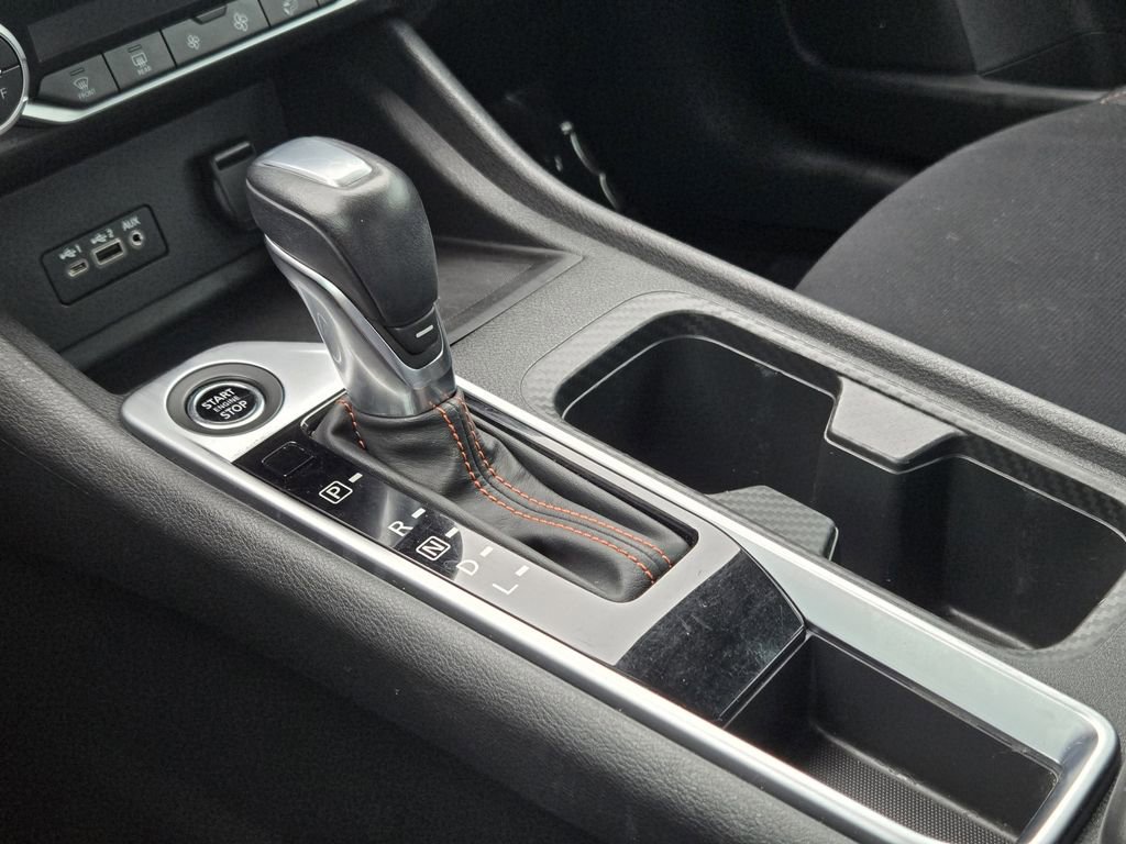 Used 2023 Nissan Sentra SR w/ Midnight Edition Package image 9