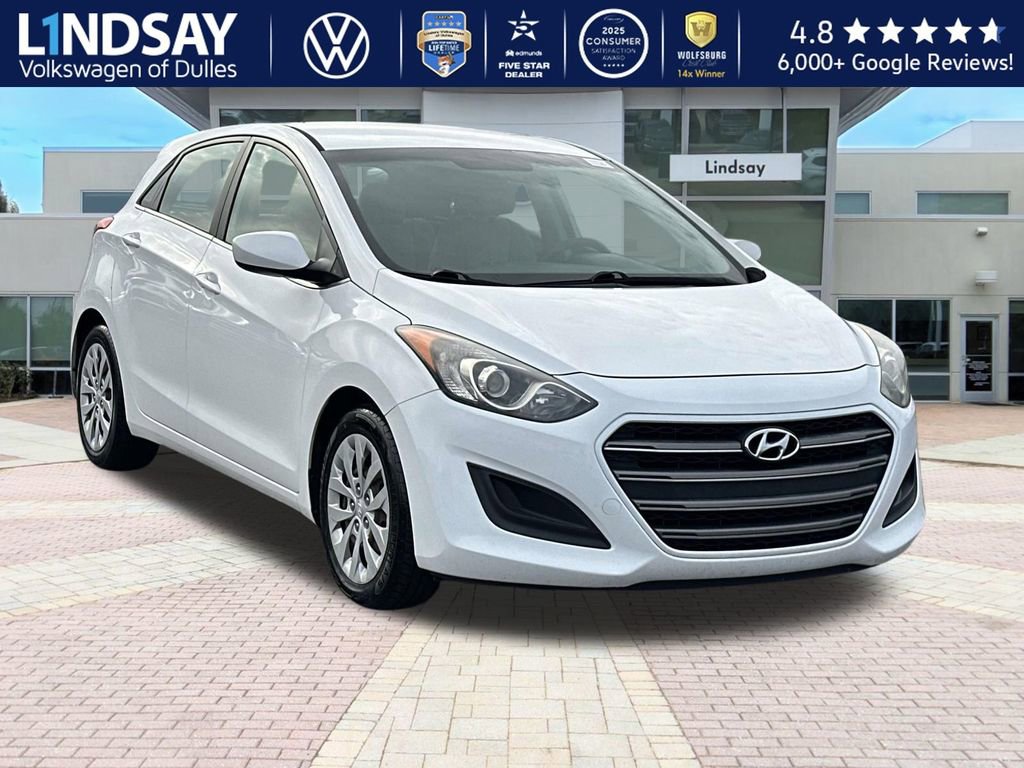 Used 2016 Hyundai Elantra GT image 1