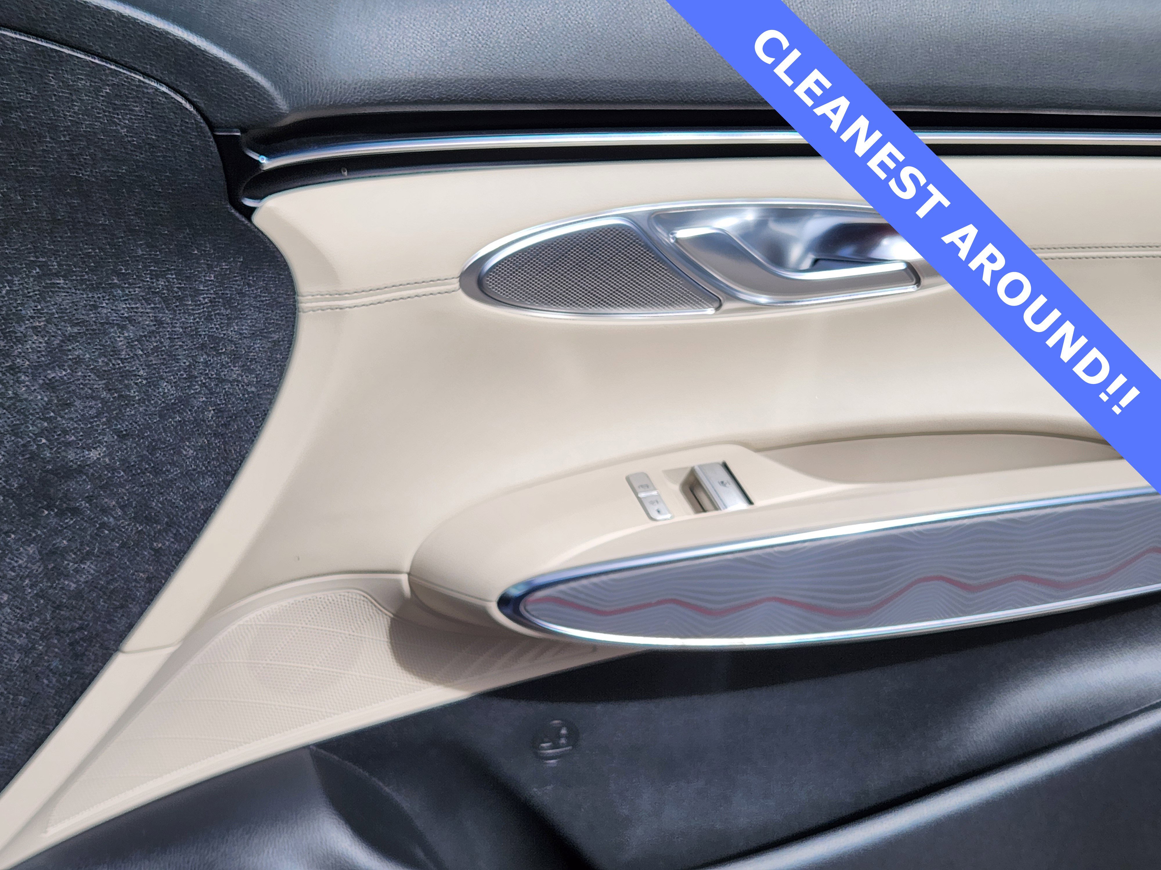 Used 2023 Genesis GV70 2.5T w/ Advanced Package image 16