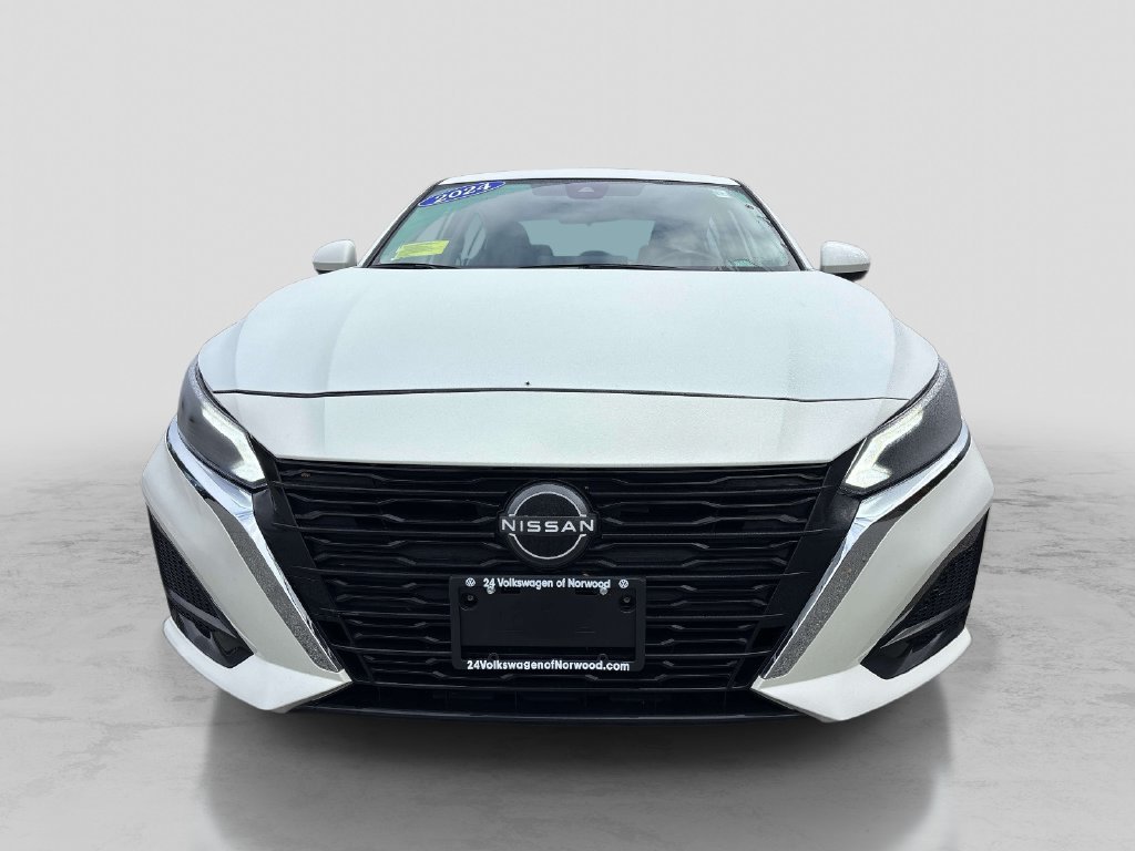 Used 2024 Nissan Altima 2.5 SV w/ SV Premium Package AWD/4WD image 8