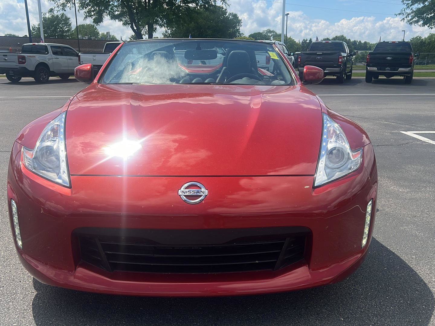 Used 2015 Nissan 370Z Touring Sport RWD image 15