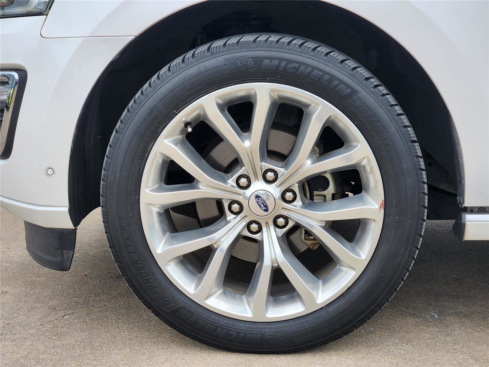 Certified 2019 Ford Expedition Platinum RWD image 8