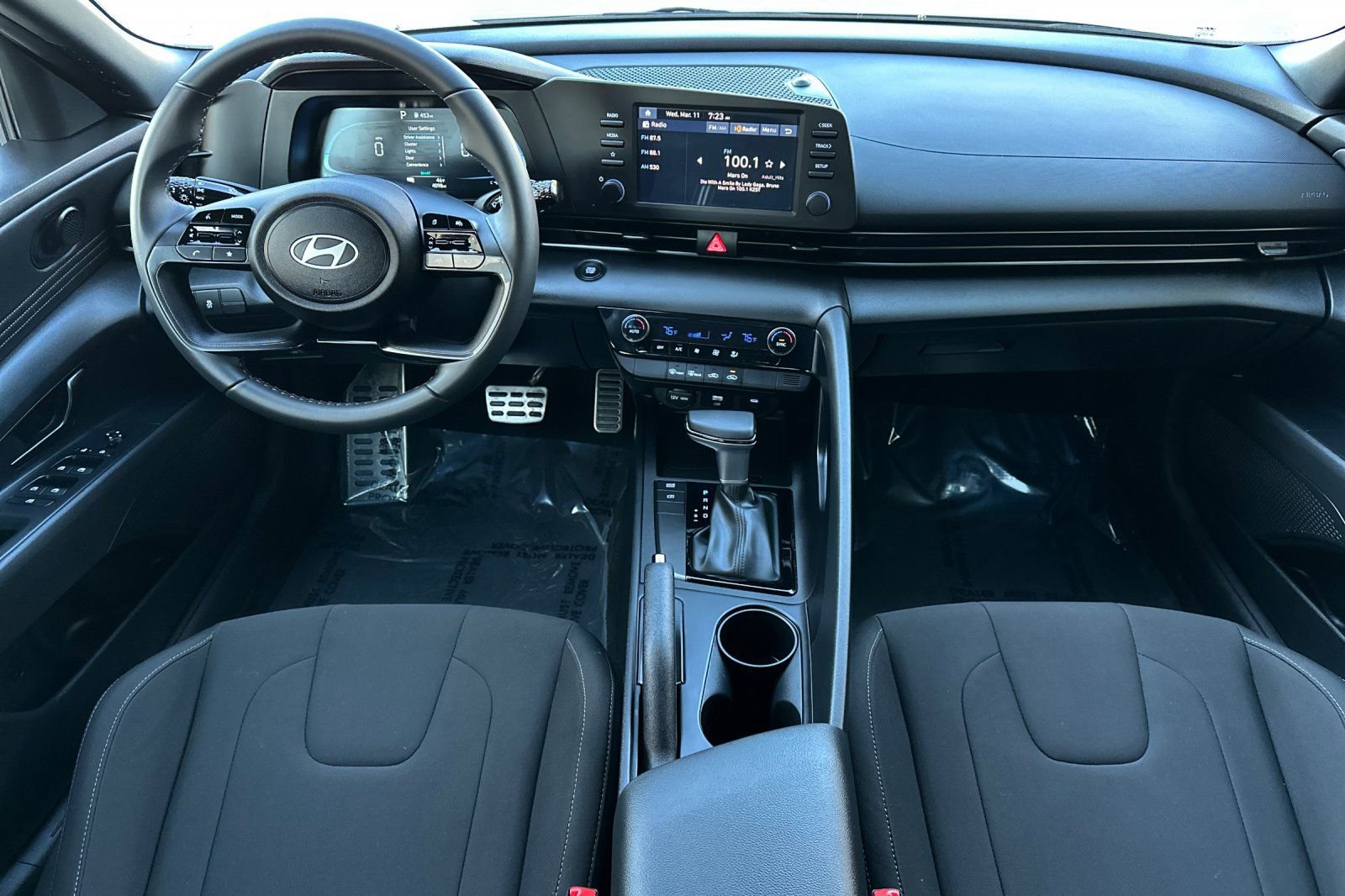 Certified 2025 Hyundai Elantra Sport w/ Cargo Package image 14