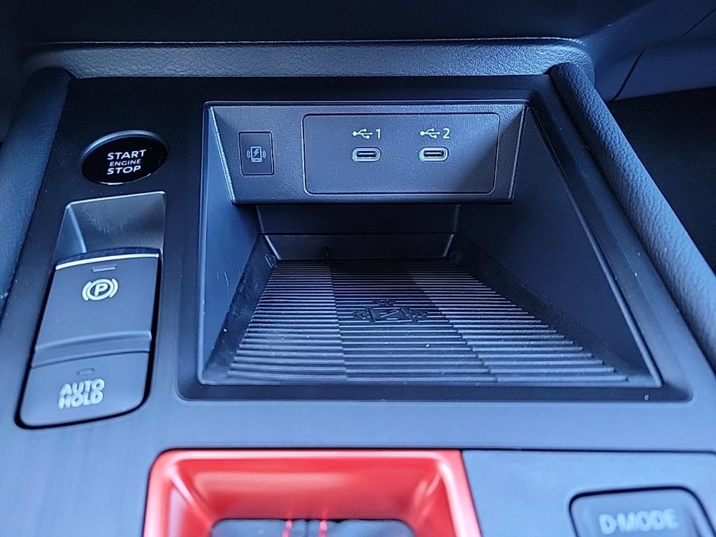Certified 2025 Nissan Kicks SR FWD image 27