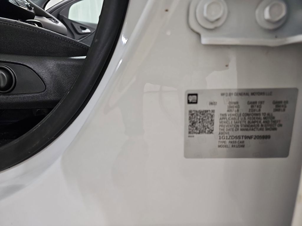 Used 2022 Chevrolet Malibu LT image 40