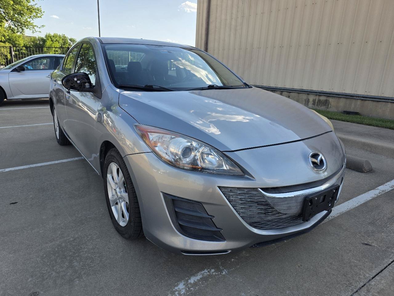 Used 2010 MAZDA MAZDA3 i Touring FWD image 5