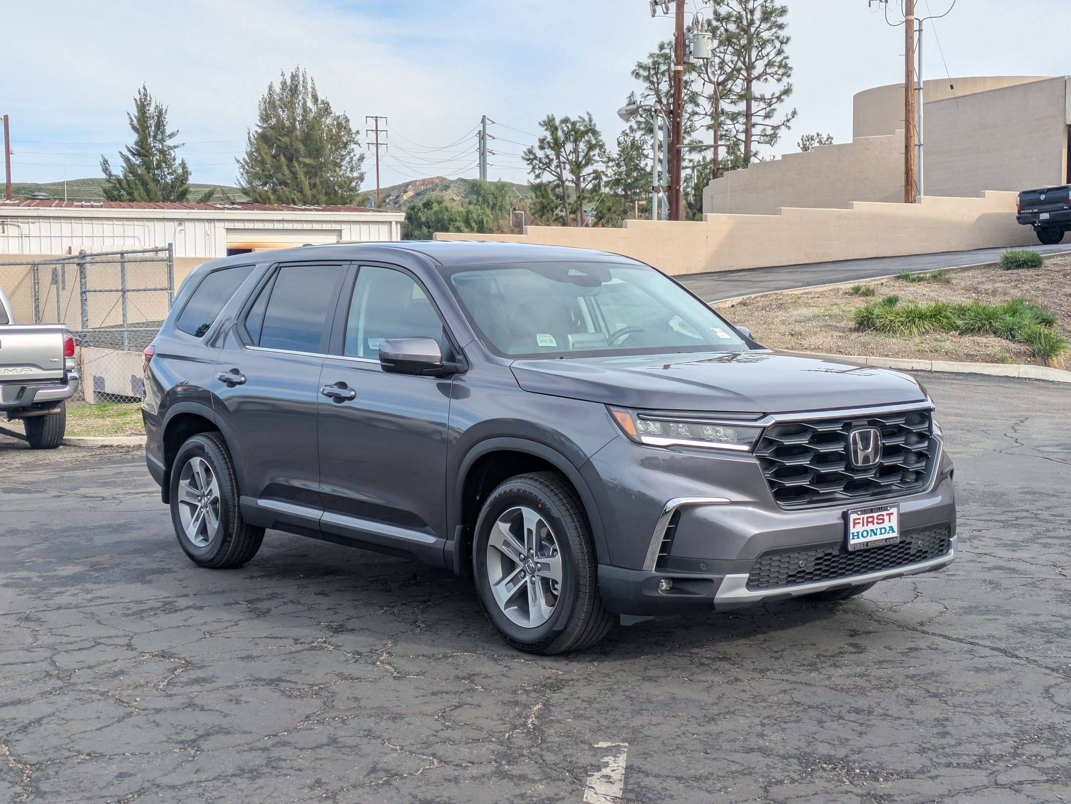 New 2025 Honda Pilot EX-L image 3