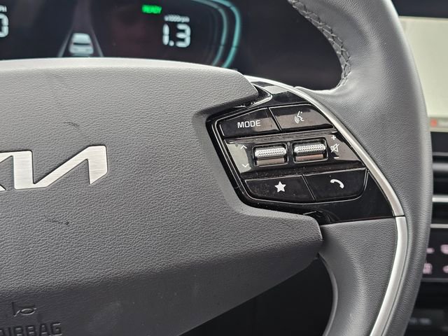 Certified 2023 Kia Niro EX Touring image 33