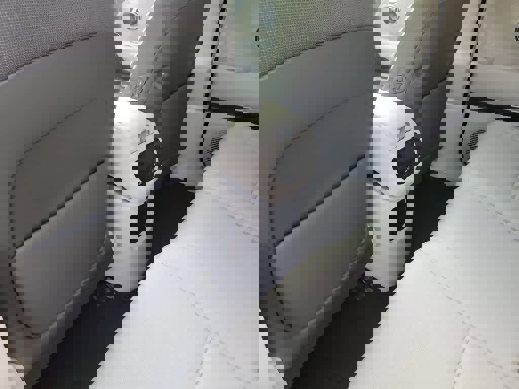 New 2026 Hyundai Ioniq 9 SE image 12