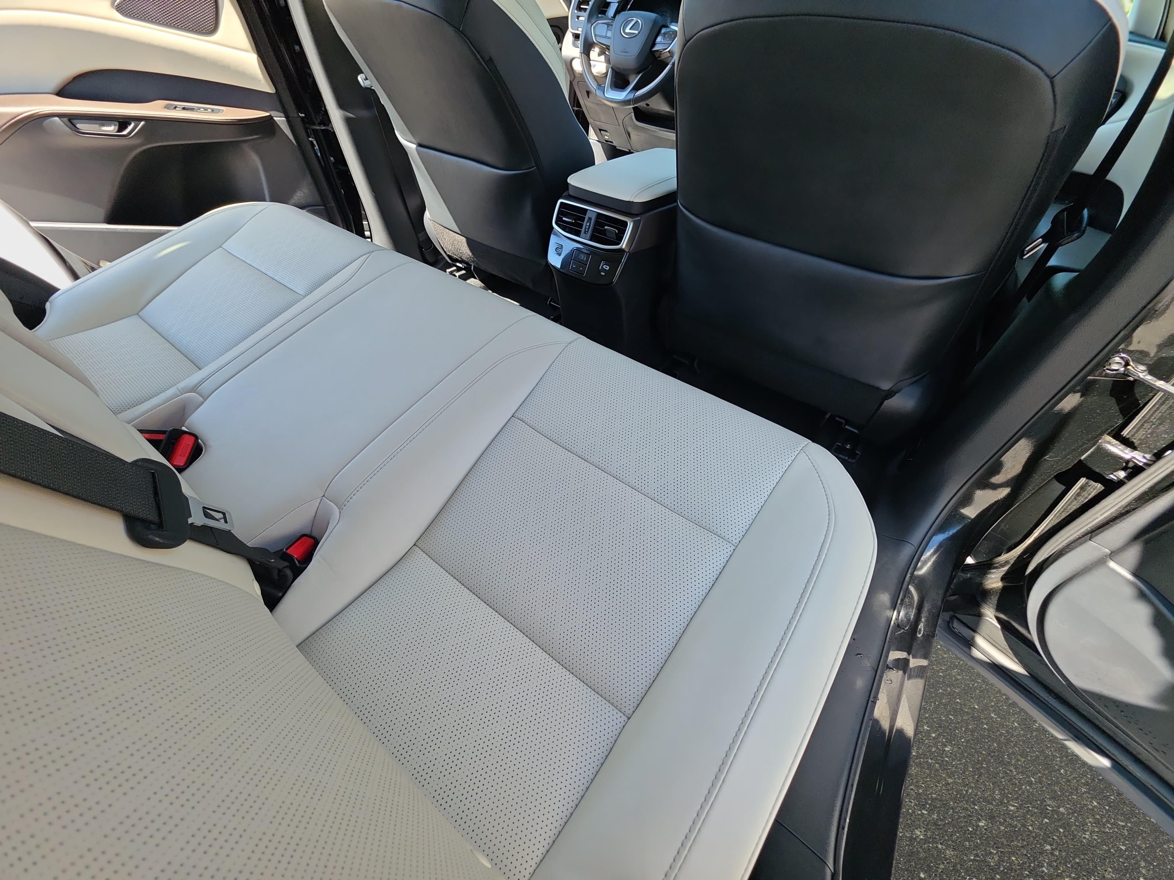 Used 2023 Lexus RX 350 Premium Plus w/ Accessory Package AWD/4WD image 11