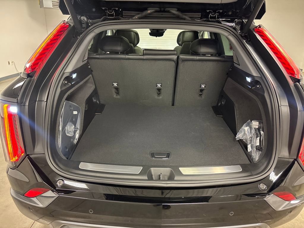 New 2026 Cadillac Optiq Sport 1 image 18