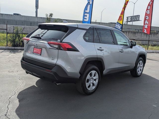 Used 2024 Toyota RAV4 LE image 8