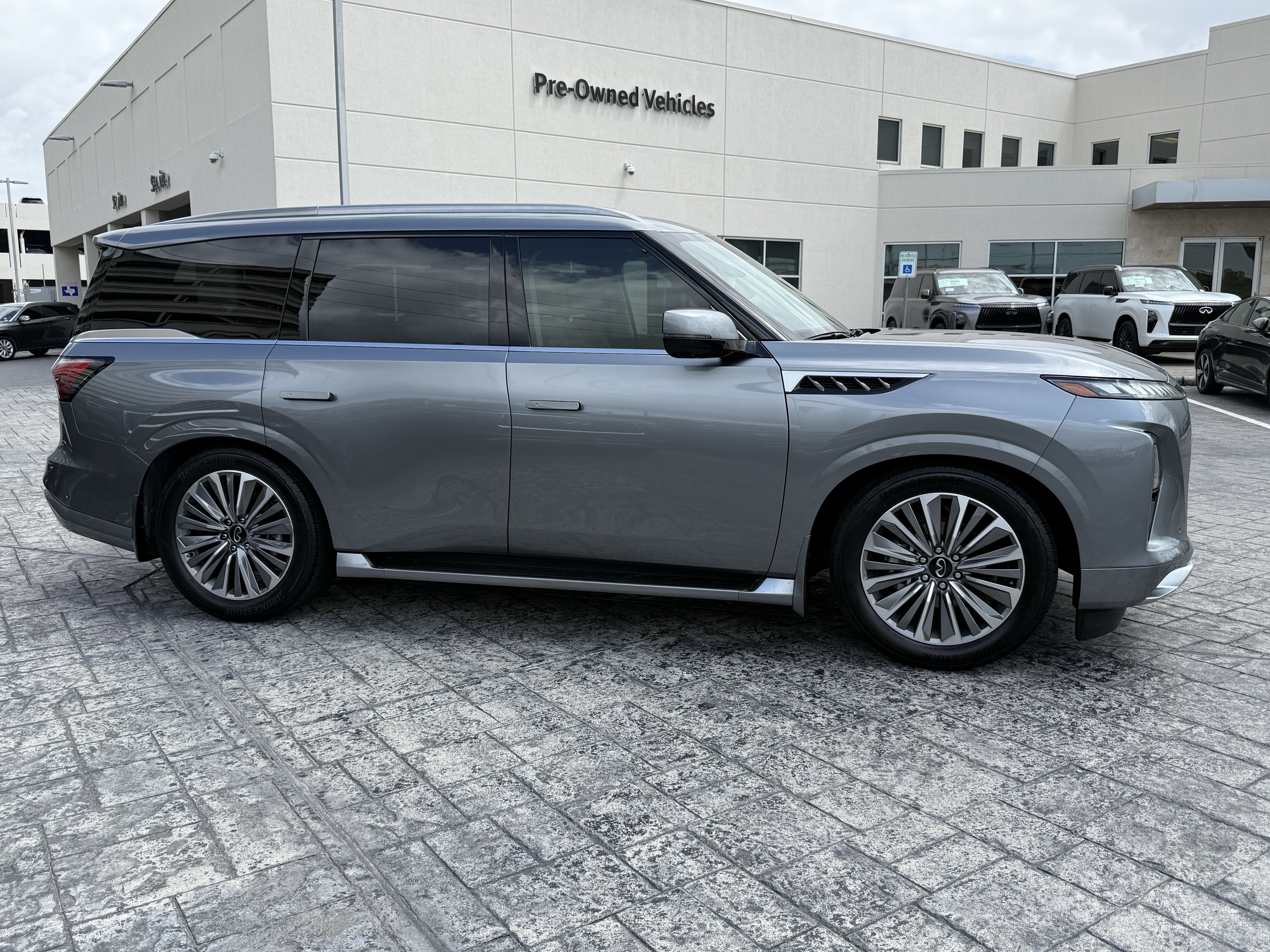 Certified 2026 INFINITI QX80 Luxe w/ Cargo Package image 8