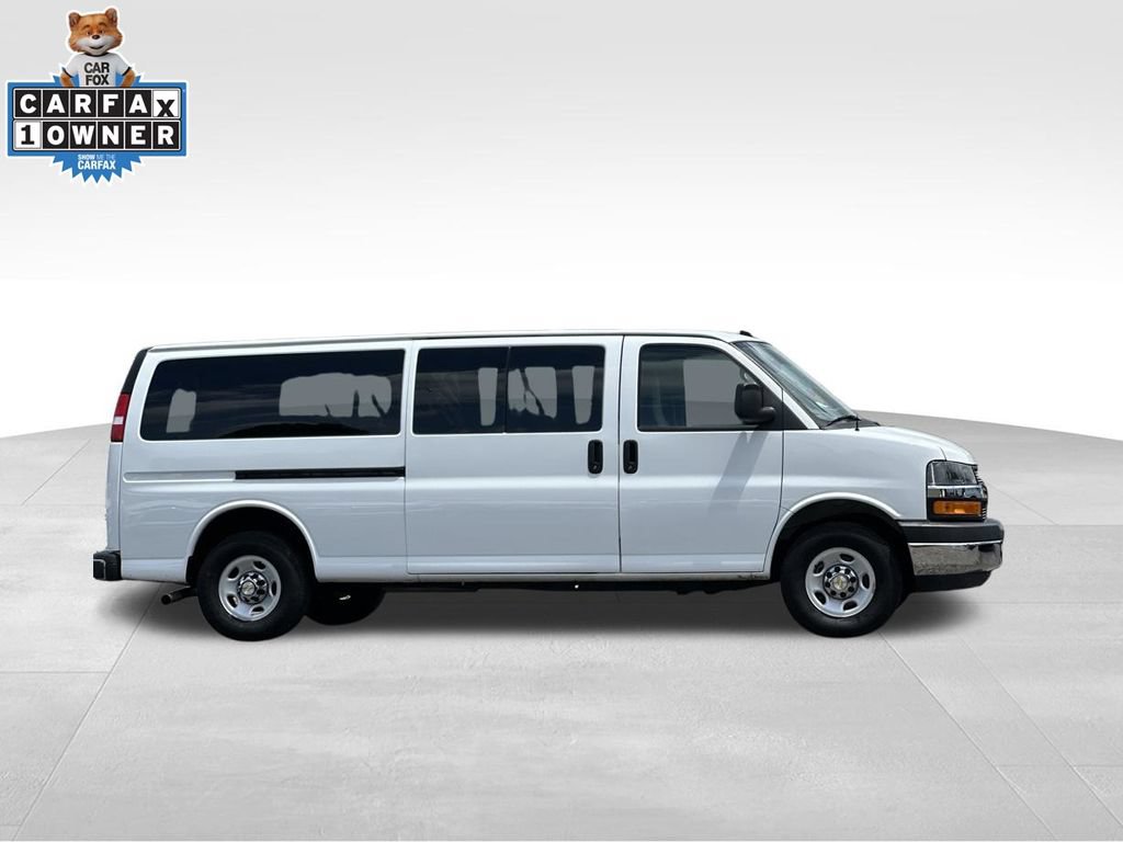Used 2025 Chevrolet Express 3500 LT w/ LT Preferred Equipment Group RWD image 12