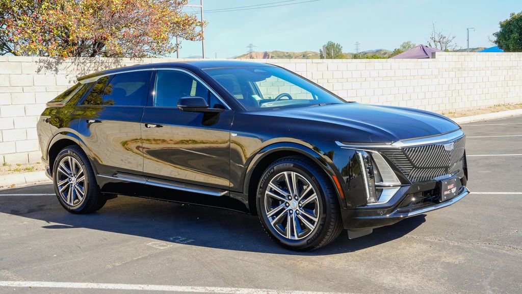 New 2026 Cadillac Lyriq Luxury image 6