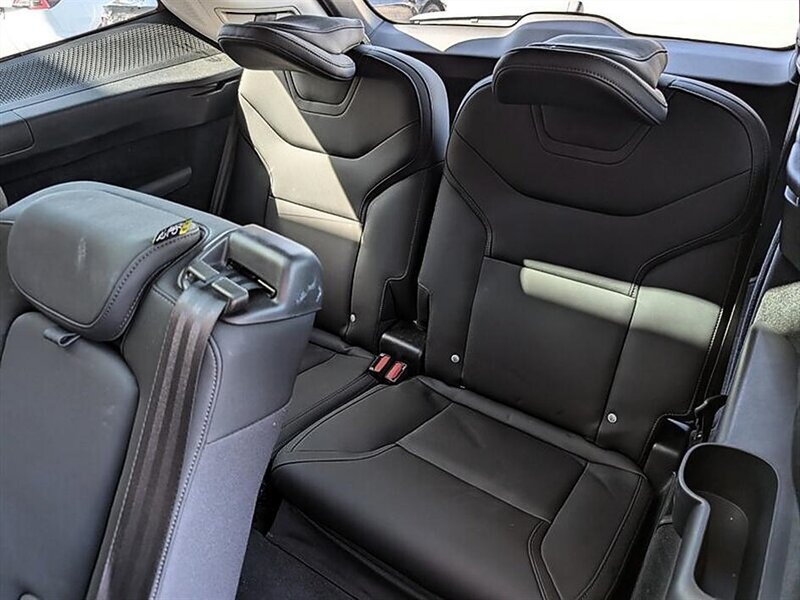 Used 2025 Volvo EX90 Ultra AWD/4WD image 28
