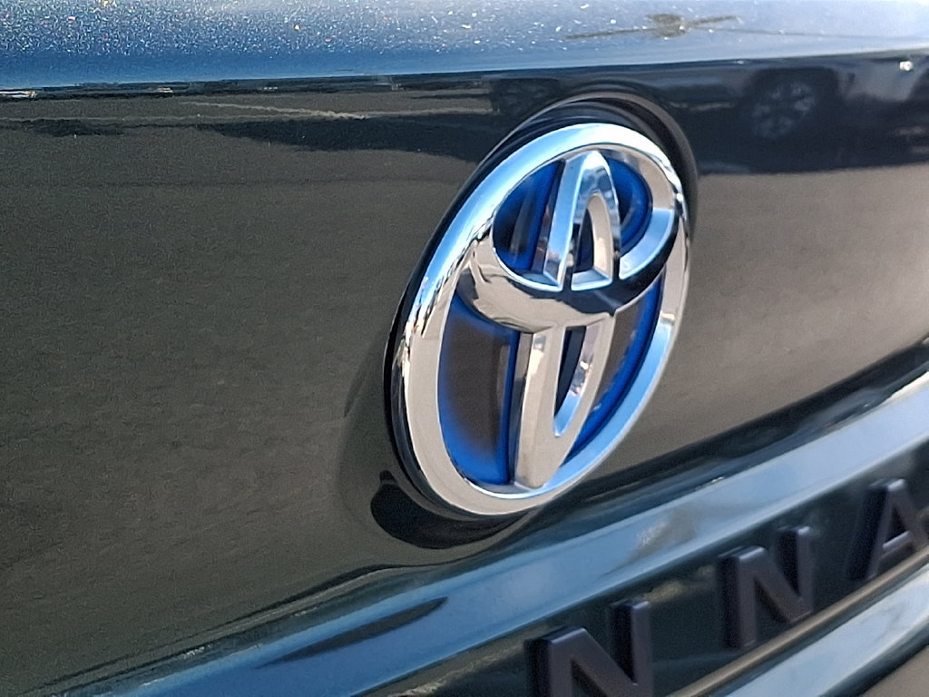 Certified 2025 Toyota Sienna XLE FWD image 39