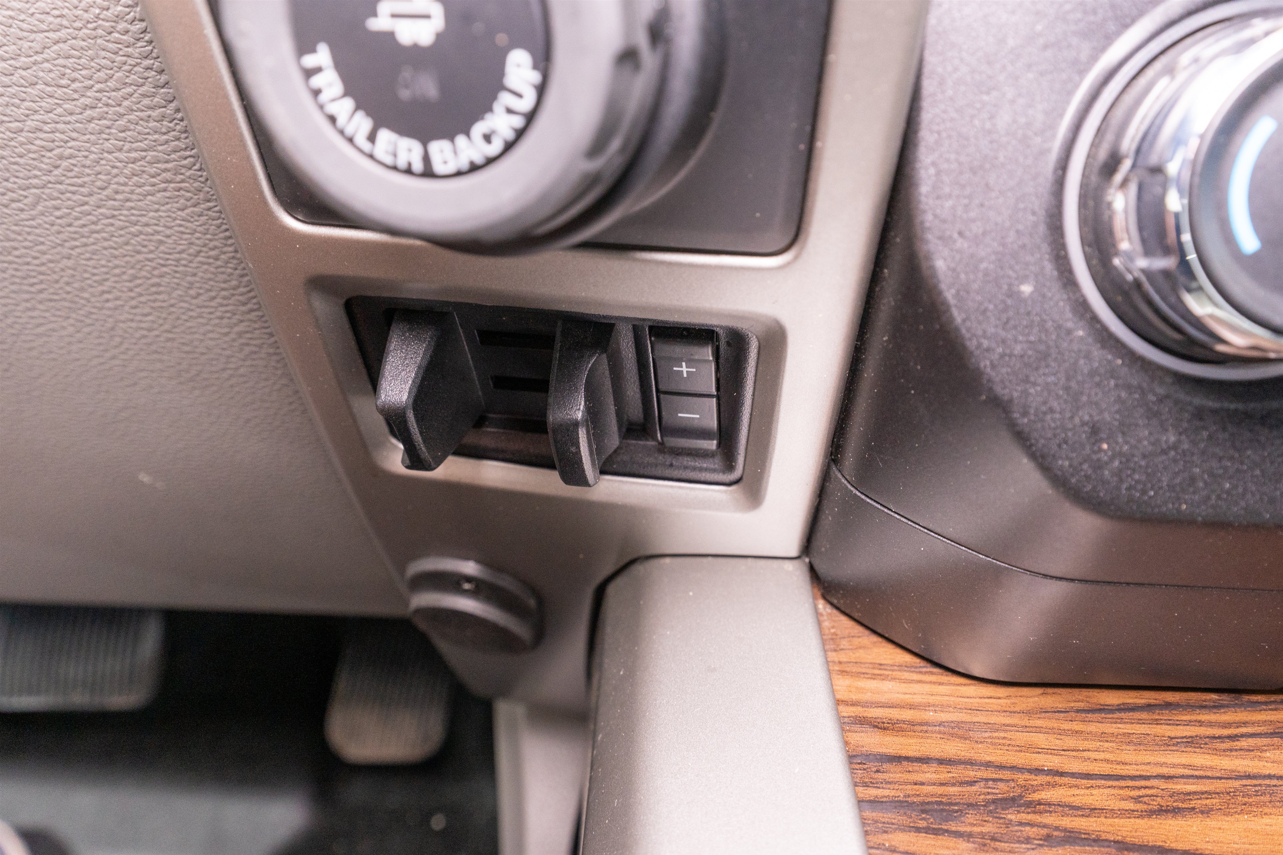 Used 2018 Ford F150 Lariat AWD/4WD image 28