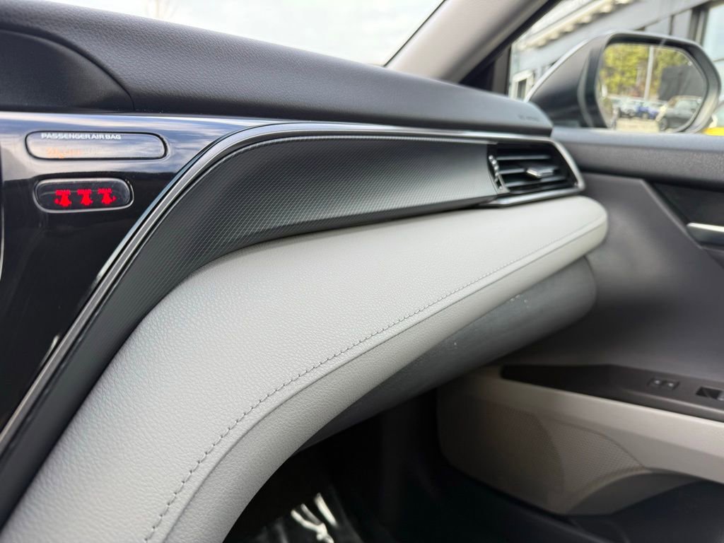 Used 2022 Toyota Camry LE image 29