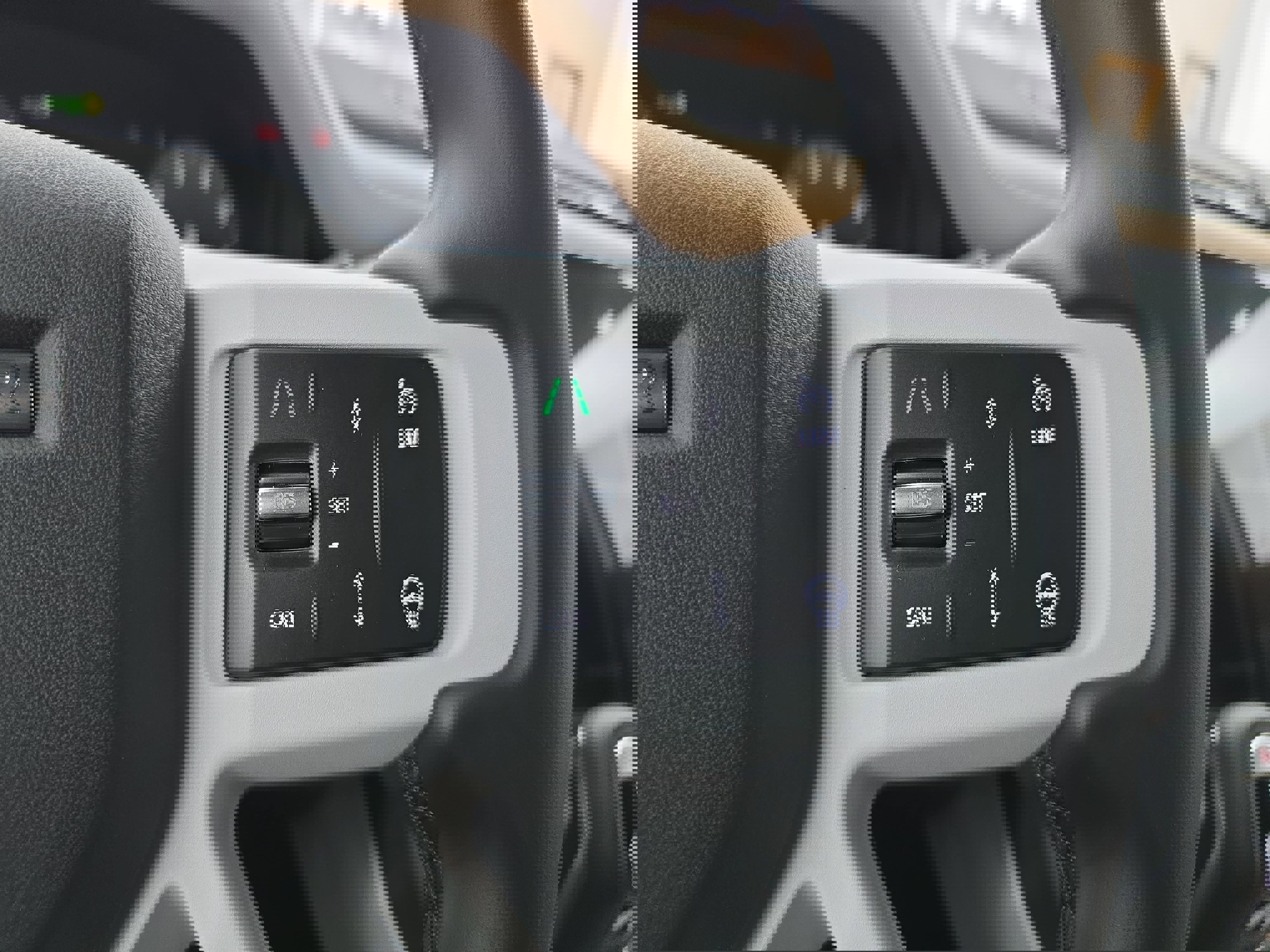 New 2026 Land Rover Defender 110 X-Dynamic SE image 17