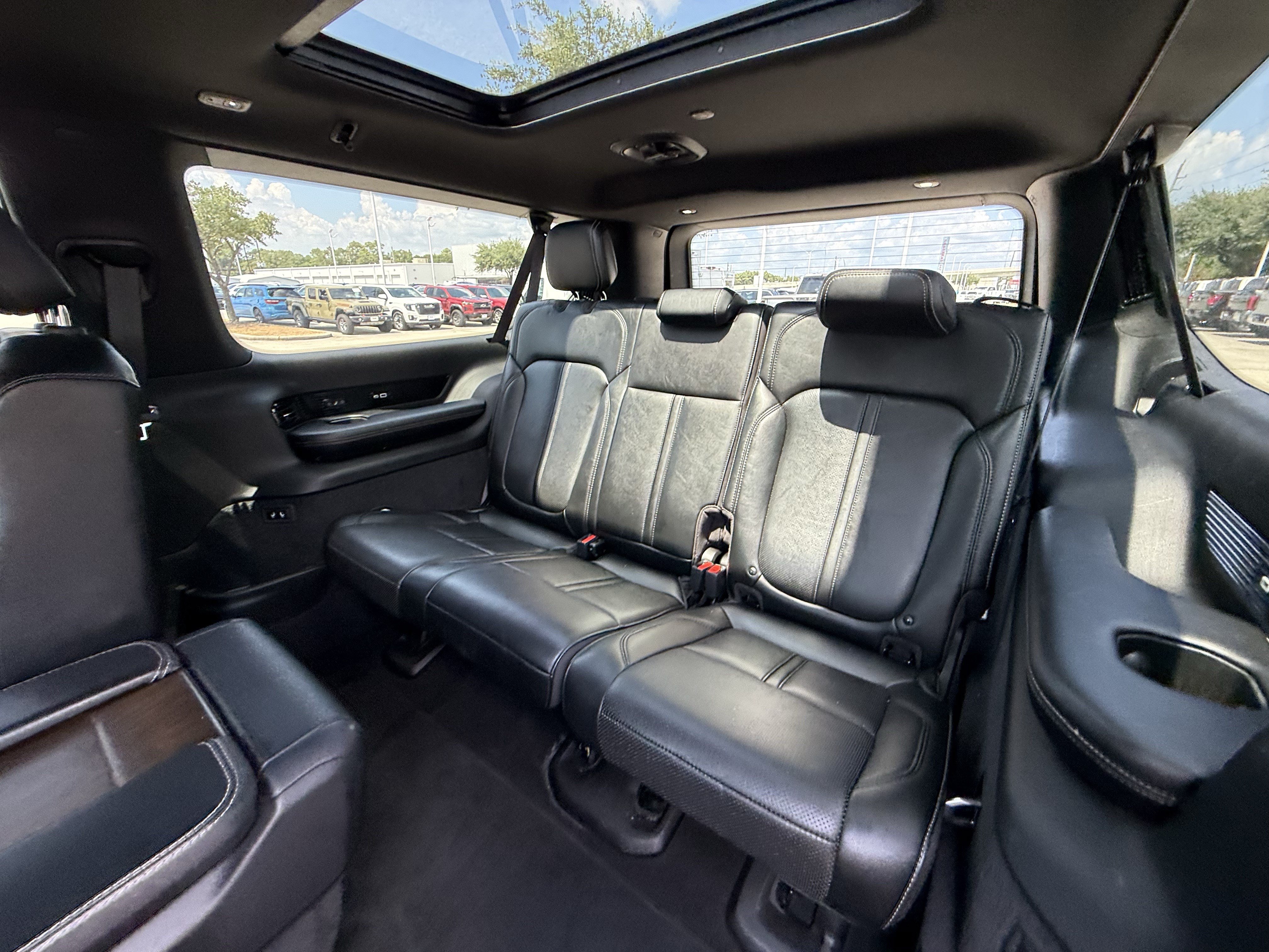 Used 2024 Jeep Grand Wagoneer L 4WD image 30