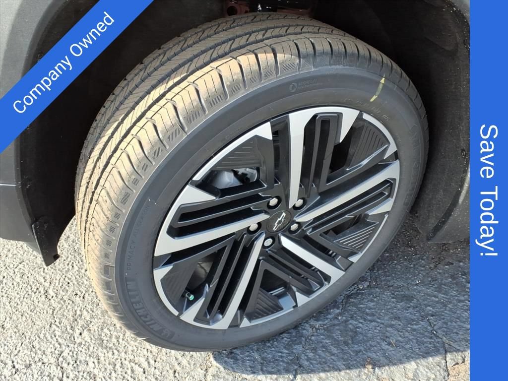 New 2026 Chevrolet Equinox RS w/ Safety and Technology Package FWD image 16