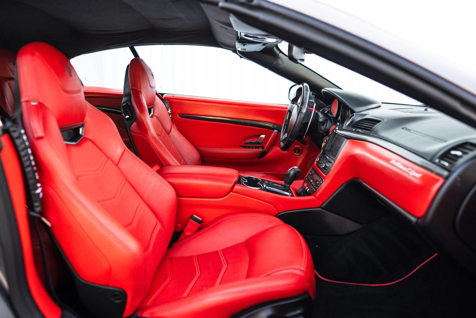 Used 2015 Maserati GranTurismo MC RWD image 13