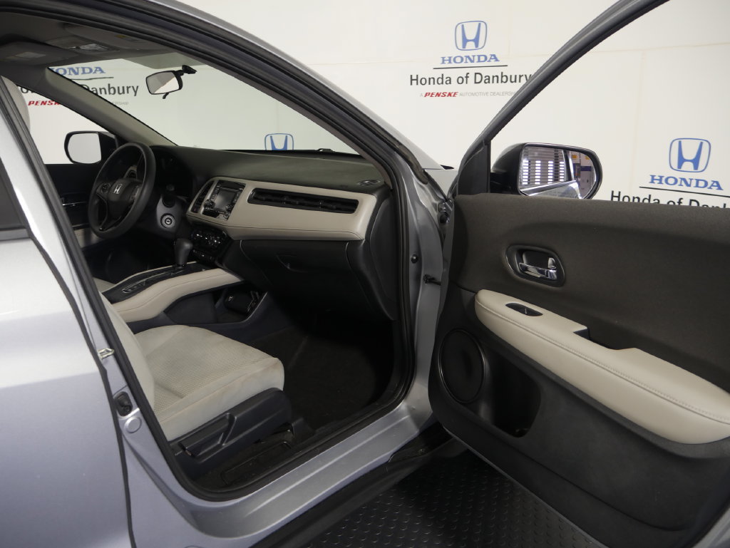 Used 2020 Honda HR-V LX image 7
