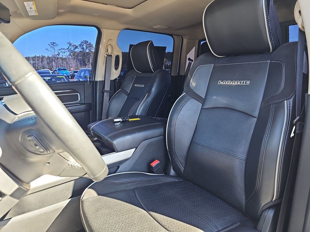 Used 2022 RAM 3500 Laramie image 18