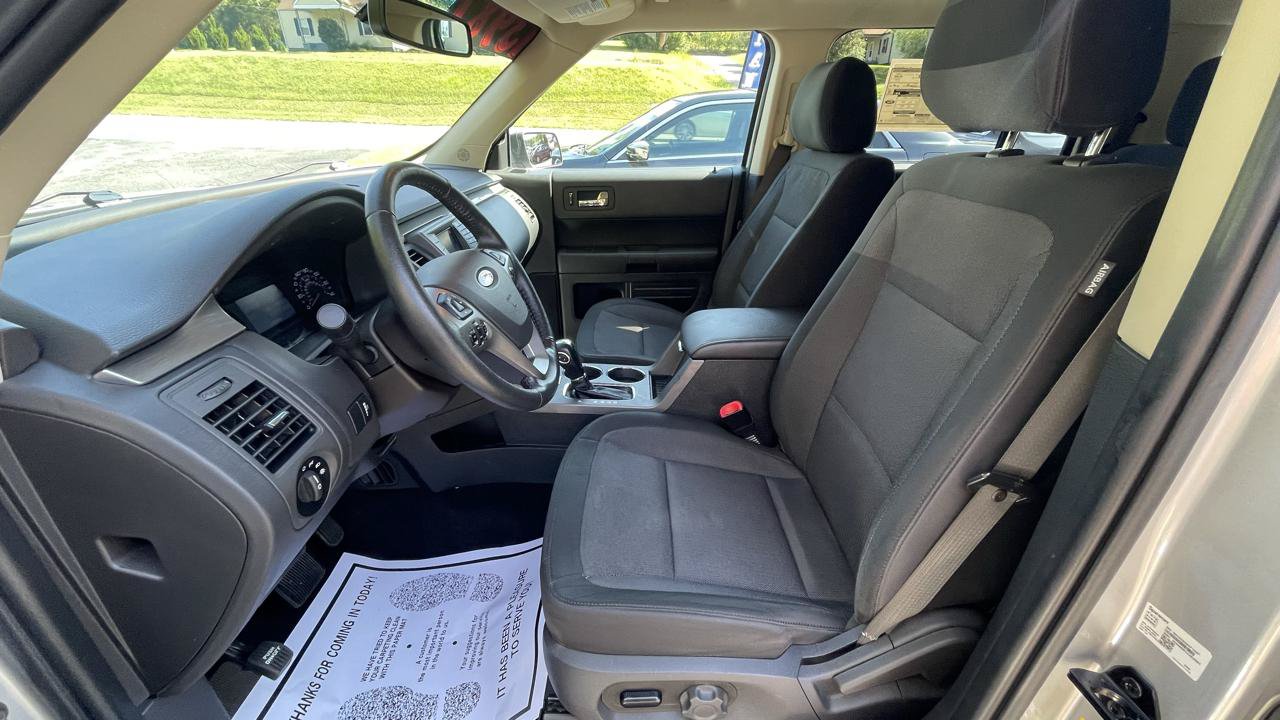 Used 2019 Ford Flex SE FWD image 19